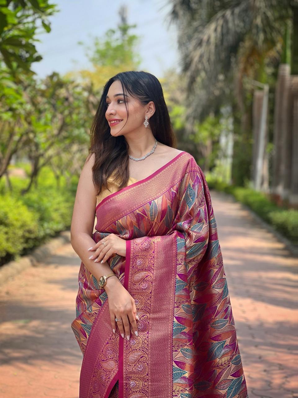 Women's Luxurious Pista Green & Pink Art Silk Saree with Intricate Leaf Weave & Broad Zari Border β Ideal for Festive & Wedding Occasions - Image 13